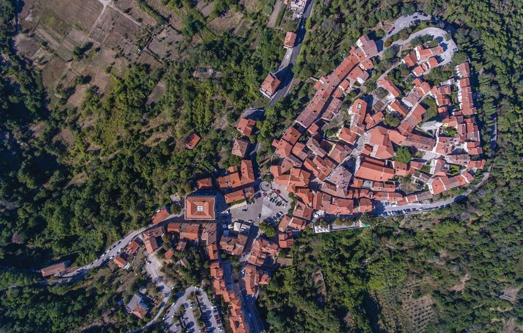 Vila Kristina Villa Nedescina Ngoại thất bức ảnh